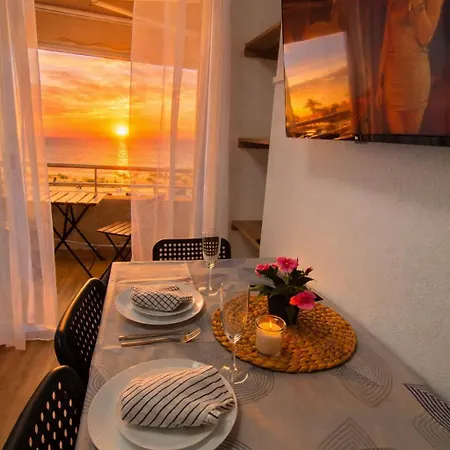 Holidays Beachfront Terrace & Sea Views Apartmán Empuriabrava