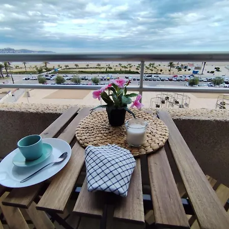 Holidays Beachfront Terrace & Sea Views * Empuriabrava