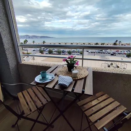 Apartmán Holidays Beachfront Terrace & Sea Views
