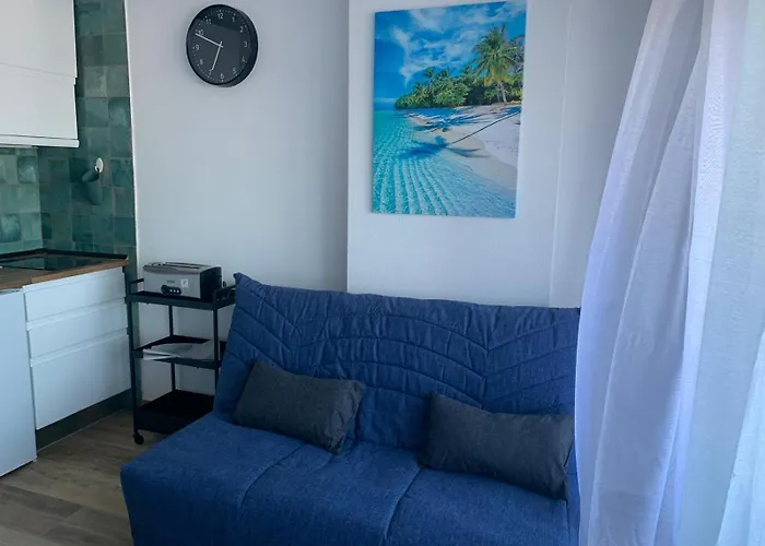 Holidays Beachfront Terrace & Sea Views Empuriabrava